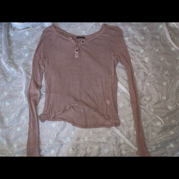 Brandy Melville Sweaters - Brandy Melville knitted long sleeve Brandy Melville Sweaters - Brandy Melville knitted long sleeve